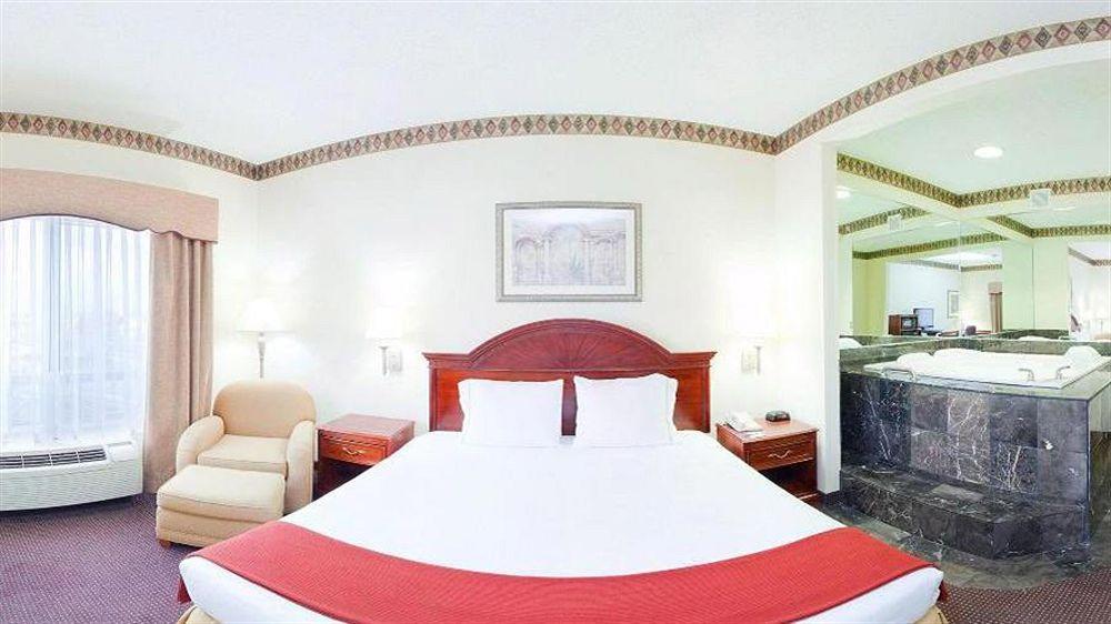 Holiday Inn Express Toledo-Oregon By Ihg Esterno foto